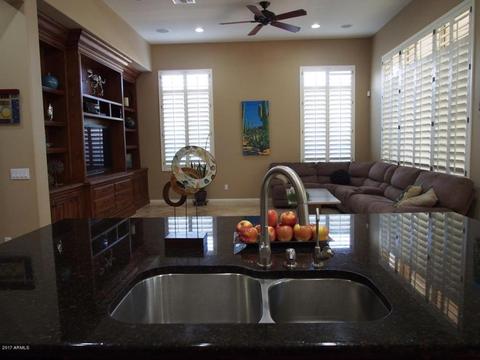 3613 E Robin Ln, Phoenix, AZ 85050 photo 7