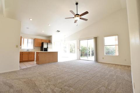4617 E Thistle Landing Dr, Phoenix, AZ 85044 photo 2