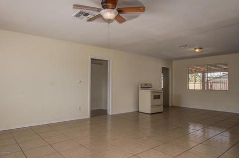 5902 W Avalon Dr, Phoenix, AZ 85033 photo 4