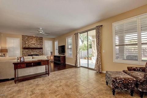 4601 E Briles Rd, Phoenix, AZ 85050 photo 3