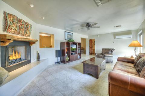 4301 N 38th St, Phoenix, AZ 85018 photo 9