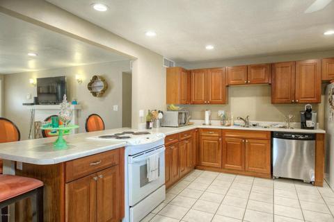 3741 E Captain Dreyfus Ave, Phoenix, AZ 85032 photo 4
