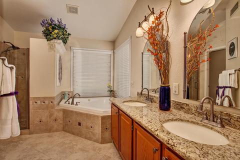 1114 W Iris Dr, Gilbert, AZ 85233 photo 30