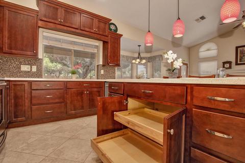 1114 W Iris Dr, Gilbert, AZ 85233 photo 9