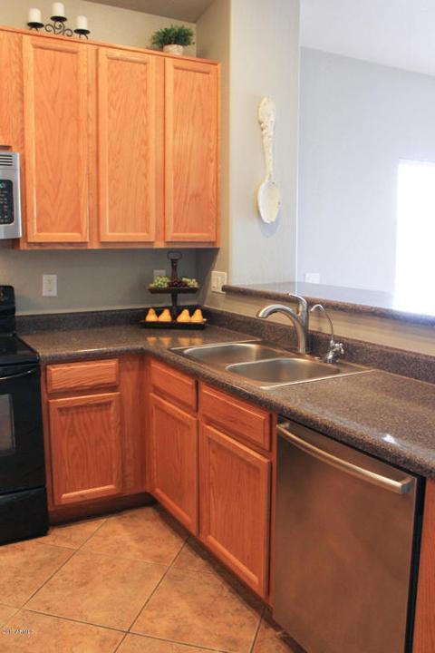 6323 S 25th Dr, Phoenix, AZ 85041 photo 8