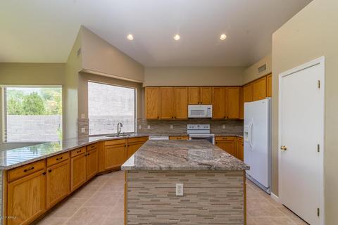 718 E Irma Ln, Phoenix, AZ 85024 photo 7