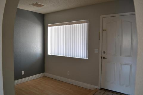 313 E Merrill Ave, Gilbert, AZ 85234 photo 2