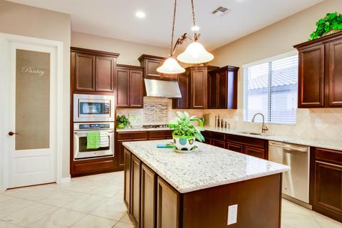 2479 E Ironside Dr, Gilbert, AZ 85298 photo 5