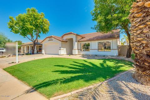 2318 E Austin Dr, Gilbert, AZ 85296 photo 3