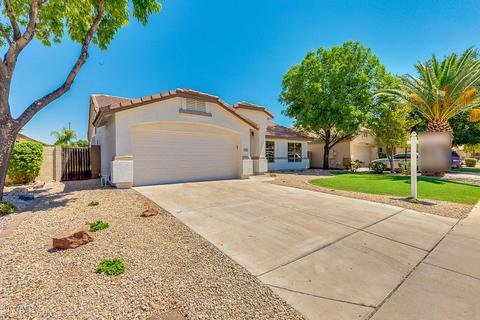 2318 E Austin Dr, Gilbert, AZ 85296 photo 2