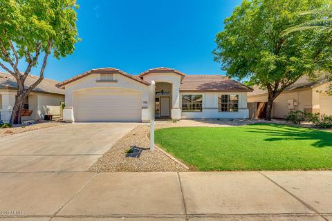 2318 E Austin Dr, Gilbert, AZ 85296 photo 1