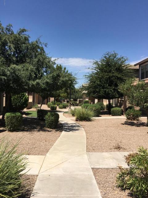 1945 Emily Ln, Gilbert, AZ 85295 photo 4