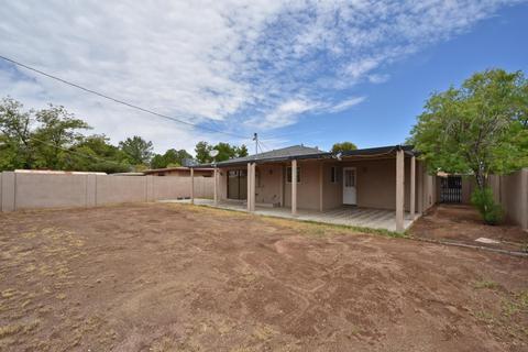 4423 E Turney Ave, Phoenix, AZ 85018 photo 2