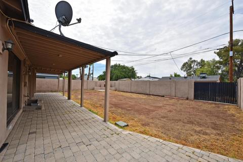 4423 E Turney Ave, Phoenix, AZ 85018 photo 3