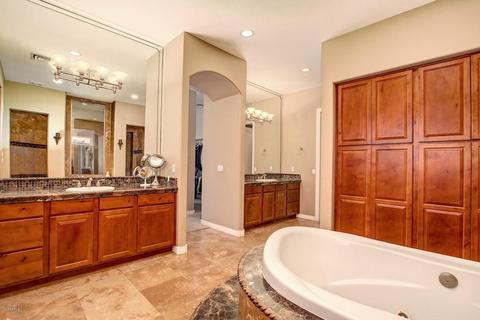 8825 E Palm Ln, Mesa, AZ 85207 photo 8