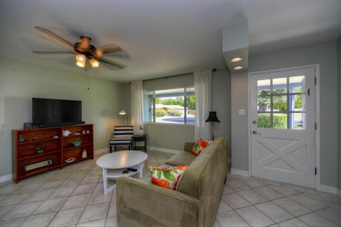5519 E Flower St, Phoenix, AZ 85018 photo 3
