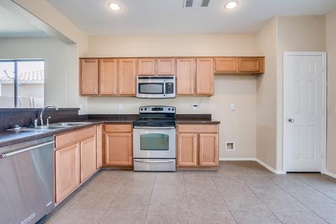 7823 S 25th Ave, Phoenix, AZ 85041 photo 3