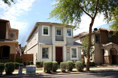 10033 E Impala Ave, Mesa, AZ 85209 photo 2
