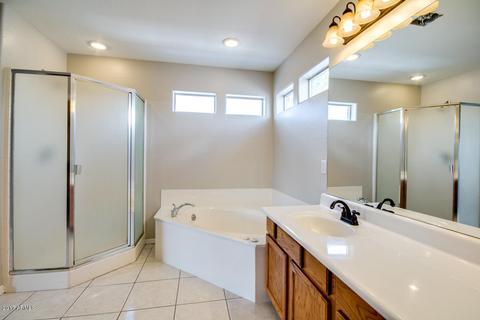 552 N Falcon Dr, Gilbert, AZ 85234 photo 61