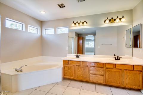 552 N Falcon Dr, Gilbert, AZ 85234 photo 64
