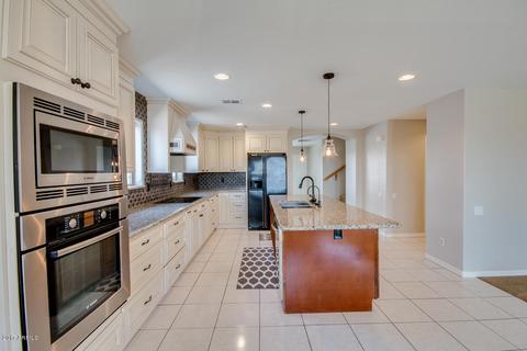 552 N Falcon Dr, Gilbert, AZ 85234 photo 29