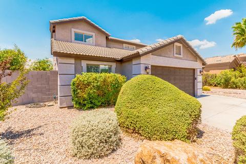 552 N Falcon Dr, Gilbert, AZ 85234 photo 2