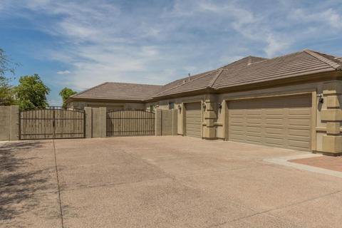 16392 W Durango St, Goodyear, AZ 85338 photo 10