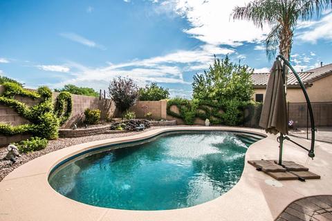 3826 E Meadowview Dr, Gilbert, AZ 85298 photo 2
