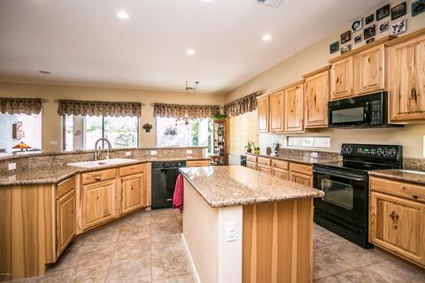 3826 E Meadowview Dr, Gilbert, AZ 85298 photo 9
