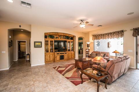 3826 E Meadowview Dr, Gilbert, AZ 85298 photo 3