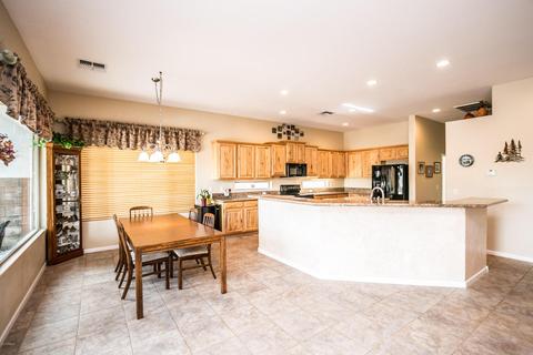 3826 E Meadowview Dr, Gilbert, AZ 85298 photo 6