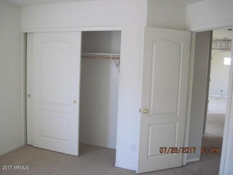 1335 E Dunbar Dr, Phoenix, AZ 85042 photo 2