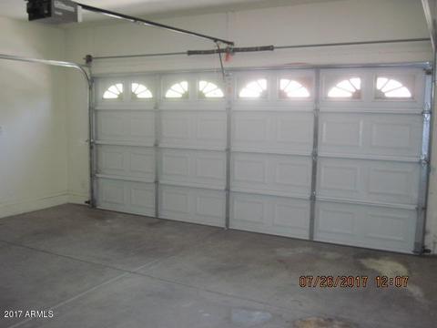 1335 E Dunbar Dr, Phoenix, AZ 85042 photo 1