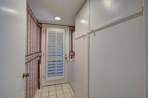 134 Echo Ln, Phoenix, AZ 85020 photo 15