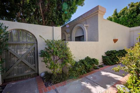 134 Echo Ln, Phoenix, AZ 85020 photo 3