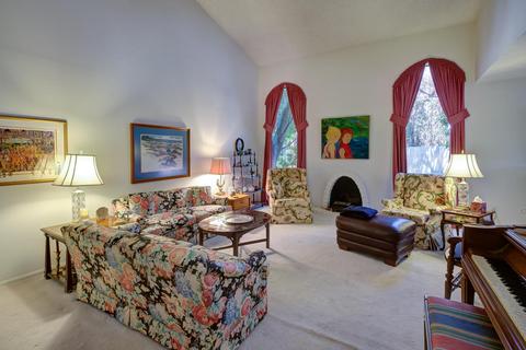 134 Echo Ln, Phoenix, AZ 85020 photo 6