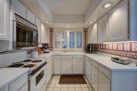 134 Echo Ln, Phoenix, AZ 85020 photo 11