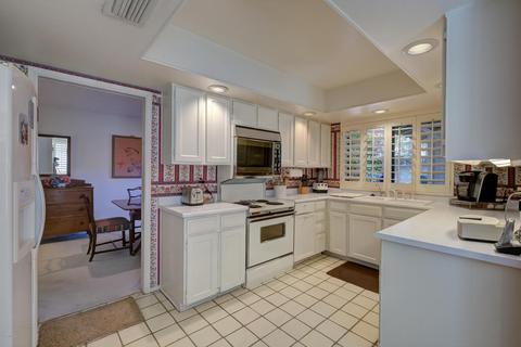 134 Echo Ln, Phoenix, AZ 85020 photo 16