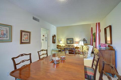 134 Echo Ln, Phoenix, AZ 85020 photo 9