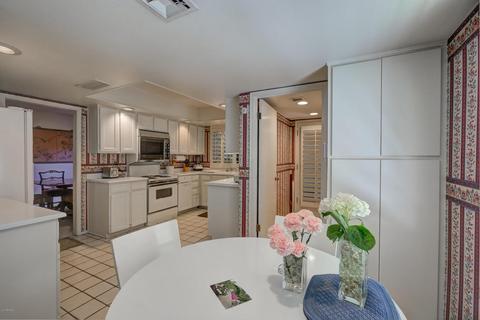 134 Echo Ln, Phoenix, AZ 85020 photo 14
