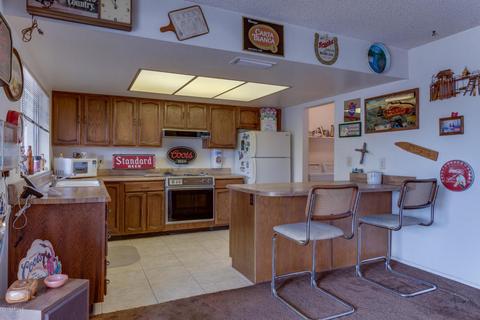 2470 W Winchcomb Dr, Phoenix, AZ 85023 photo 2