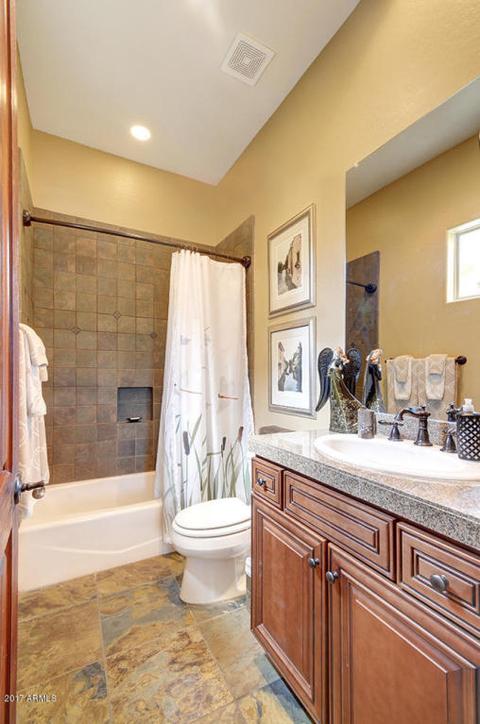 3530 E Robin Ln, Phoenix, AZ 85050 photo 35