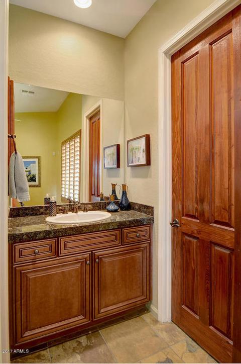 3530 E Robin Ln, Phoenix, AZ 85050 photo 32