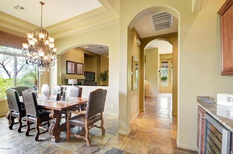 3530 E Robin Ln, Phoenix, AZ 85050 photo 11