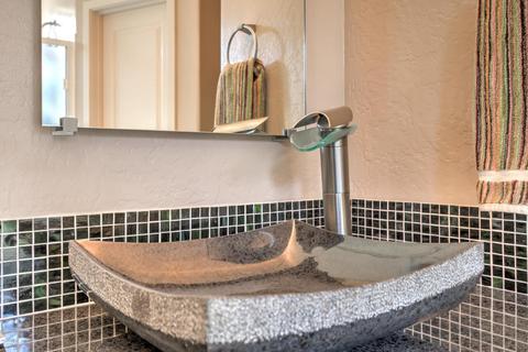 2231 E Constance Way, Phoenix, AZ 85042 photo 12