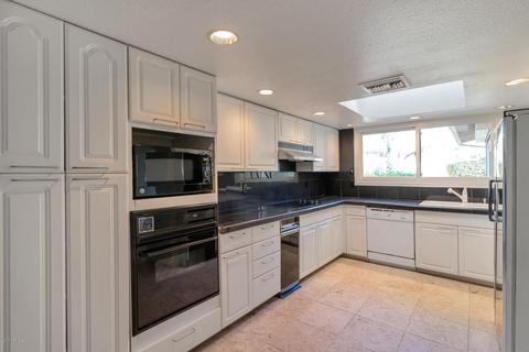 3150 E Meadowbrook Ave E, Phoenix, AZ 85016 photo 3