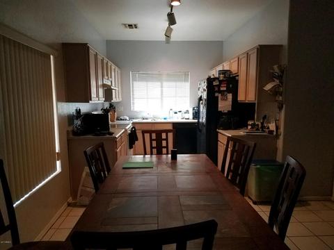 845 S Honeysuckle Ln, Gilbert, AZ 85296 photo 2