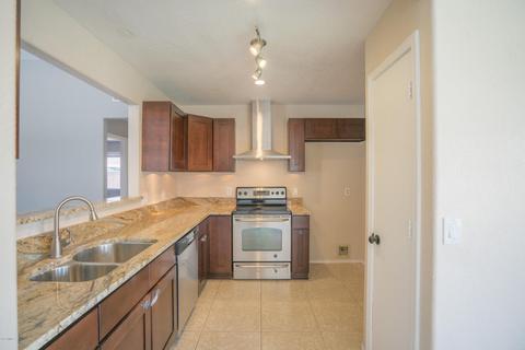 3017 E Kerry Ln, Phoenix, AZ 85050 photo 3