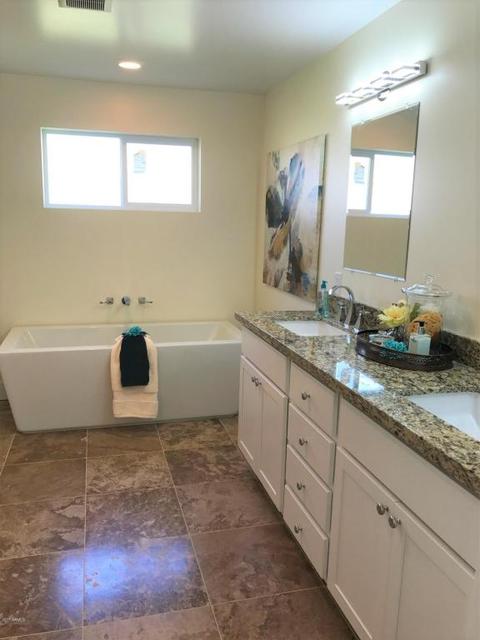3202 N 42nd St, Phoenix, AZ 85018 photo 1
