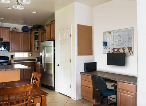 2887 E Kelly Dr, Gilbert, AZ 85298 photo 7